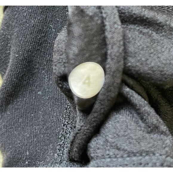 Lululemon No Limits Tank Top Loose Fit with Built-In Sports Bra Black 4 Black - Picture 3 of 5